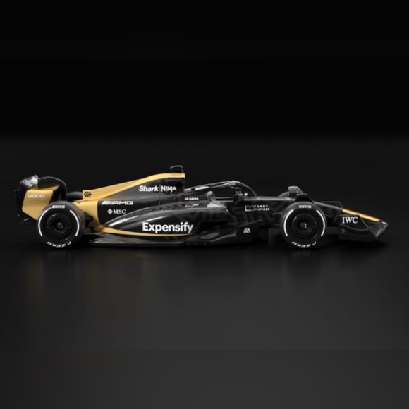 Hot Wheels x F1 The Movie Vehicle - Picture 8 of 14